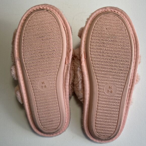 BCBG BCBGeneration PINK PLUSH FAUX FUR SLIPPERS SHOES Slides Cross-Strap M 7-8 - Picture 4 of 8
